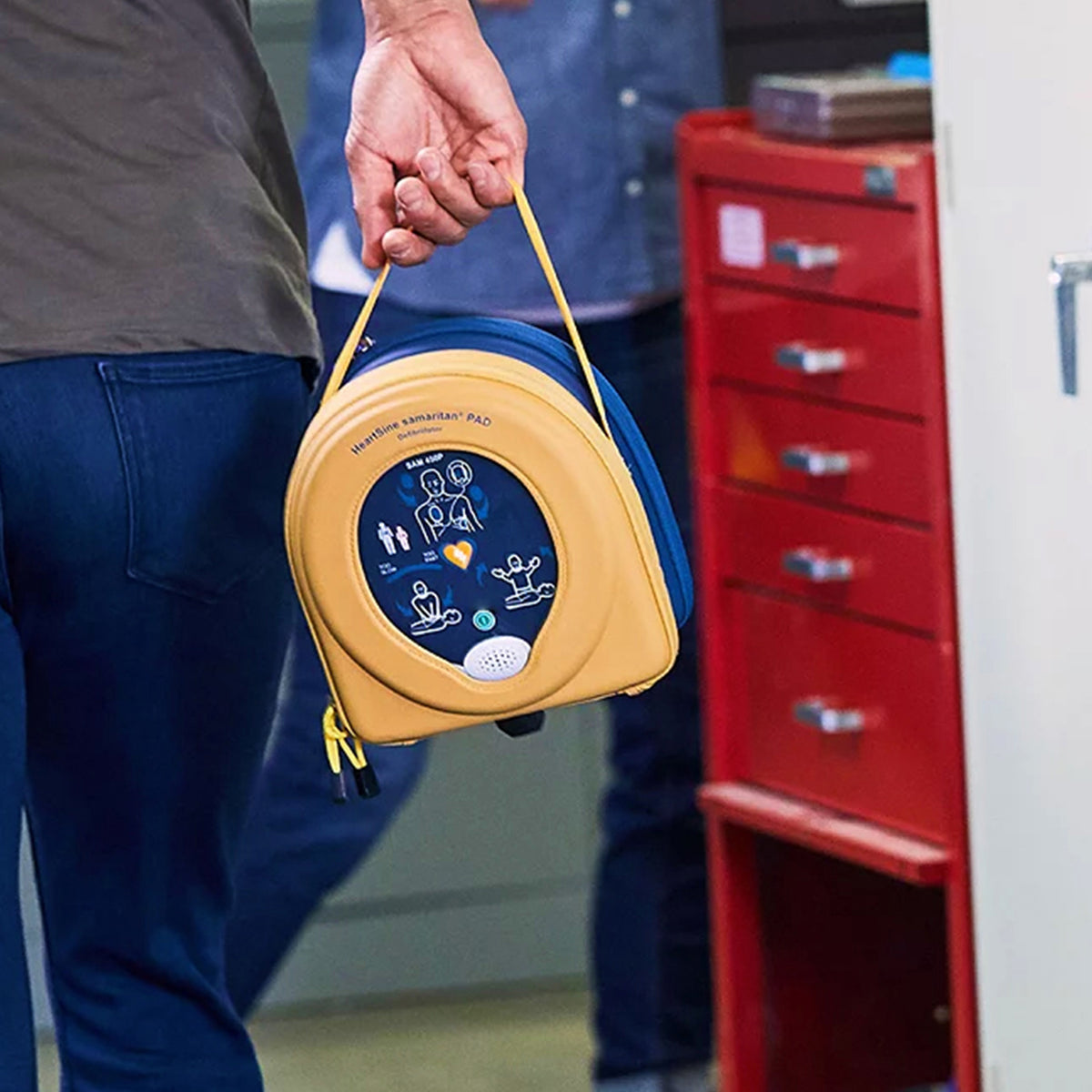 HeartSine Samaritan 500P Semi-Automatic Public Access Defibrillator (Global supply shortage - please call for alternative)