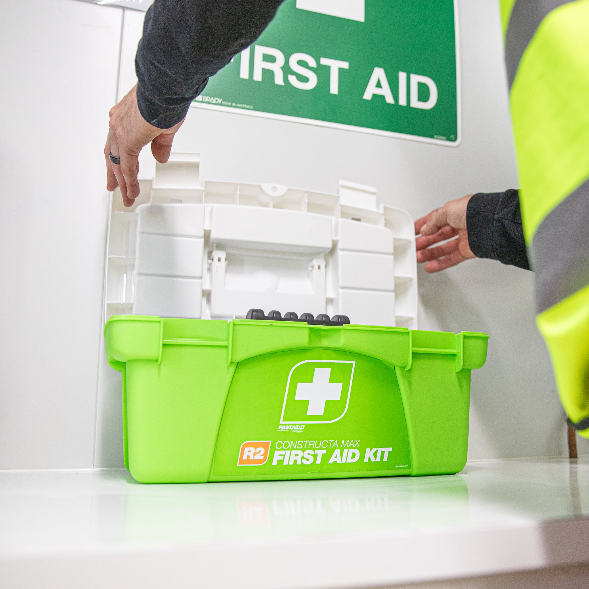 FastAid R2 Constructa Max™ Tackle Box First Aid Kit