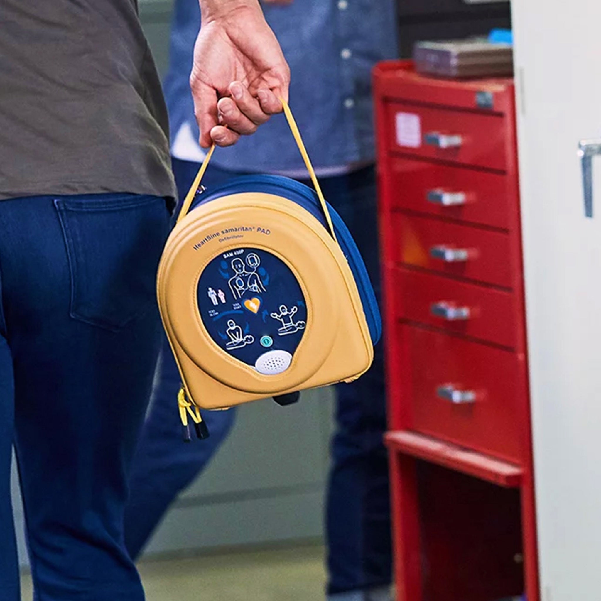 HeartSine Samaritan 500P Semi-Automatic Public Access Defibrillator (Global supply shortage - please call for alternative)
