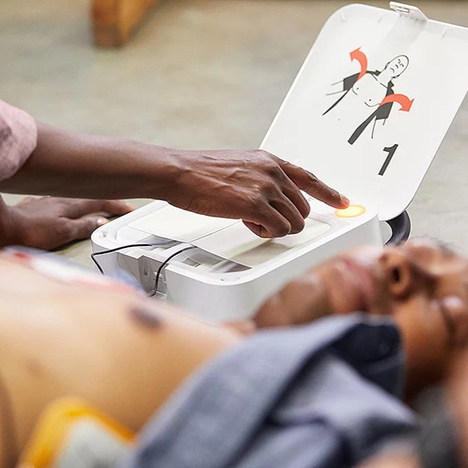 FastAid Lifepak CR2 cprINSIGHT with Wi-Fi Semi-Automatic Public Access Defibrillator **This is a substitute for HeartSine PAD-500P**